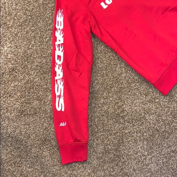 Amy & Ivy Red Graphic Pullover Sweatshirt Size L - Picture 5 of 8